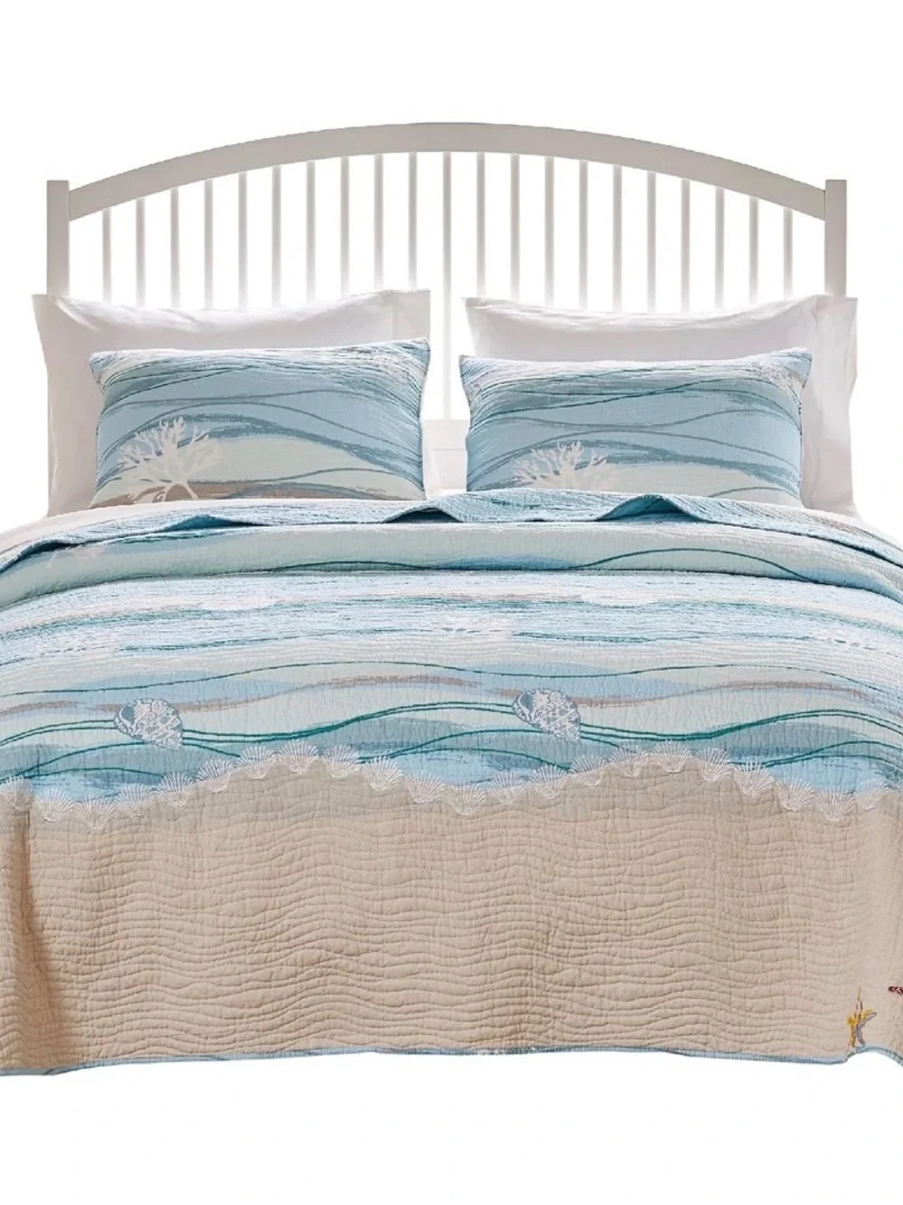 Coastal Wave Reversible Quilt Set - Blue and Cream Maui Queen